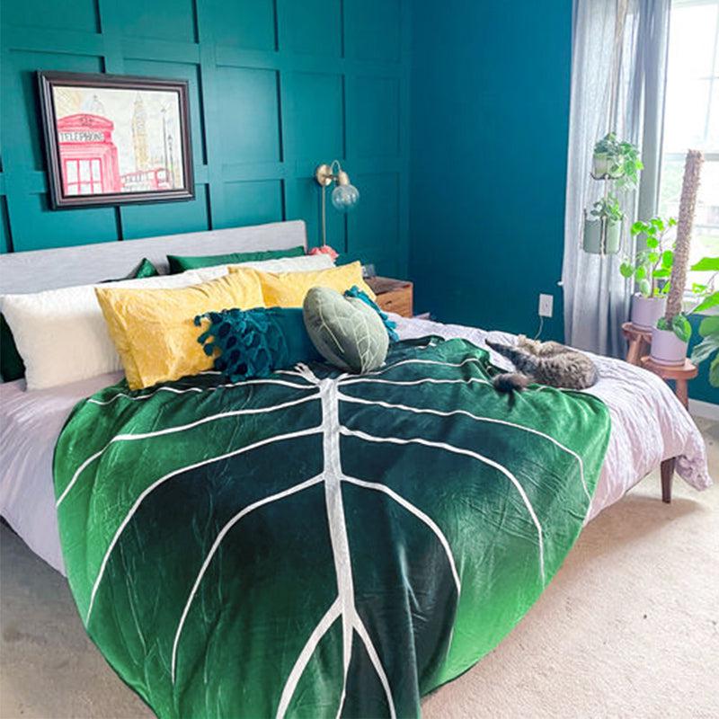 Giant Polyester Leaf Blanket