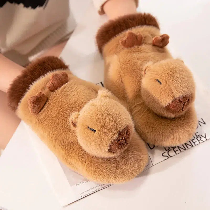 Capybara Plush Gloves